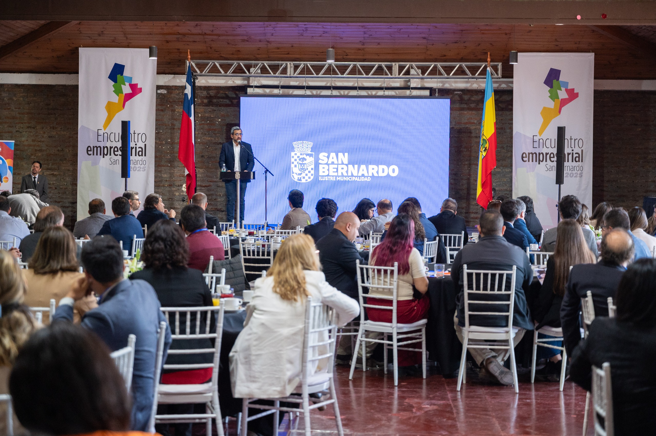 San Bernardo convoca a empresas a impulsar el desarrollo comunal