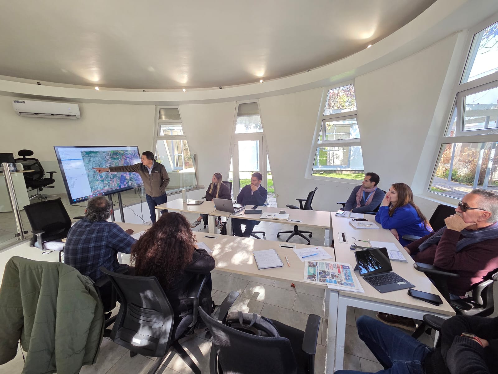 Equipo municipal de Peñaflor recibe a Ruta Orbital Sur